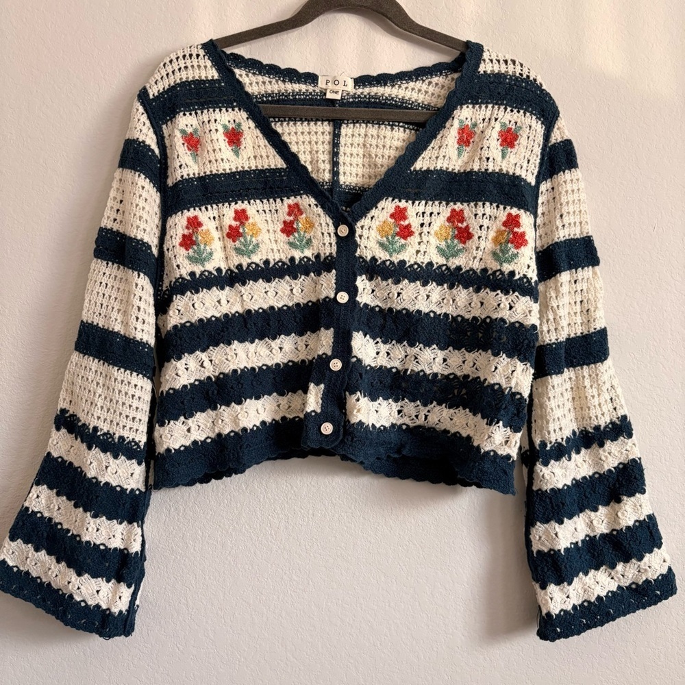 POL Blue and Cream Floral Knit Cardigan one size best for small / medium - Picture 4 of 11